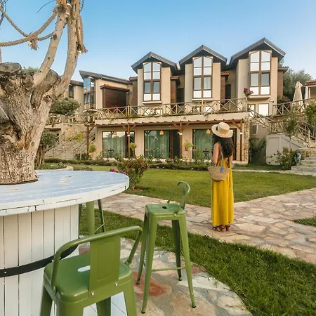 ホテル Boho Garden セリミエ