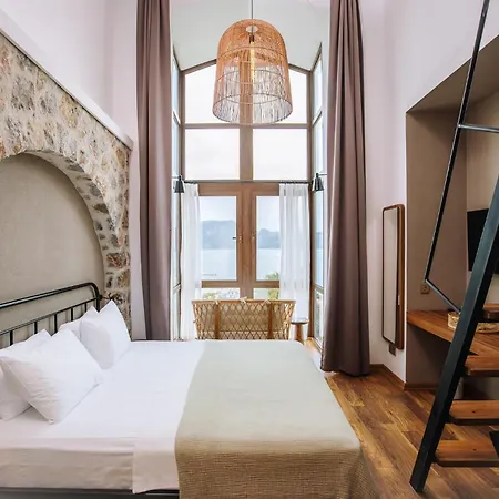 Boho Garden Hotel