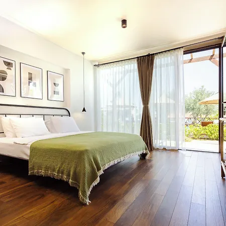 Boho Garden Hotel